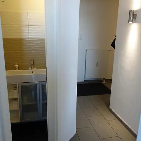 Spacious 4-bedroom Retreat With Large Sun Terrace Apartment München