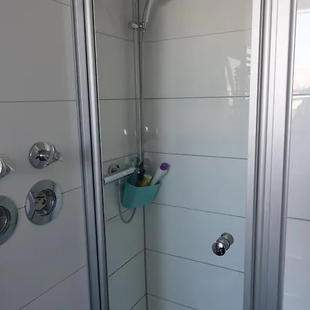 Spacious 4-bedroom Retreat With Large Sun Terrace Apartment München